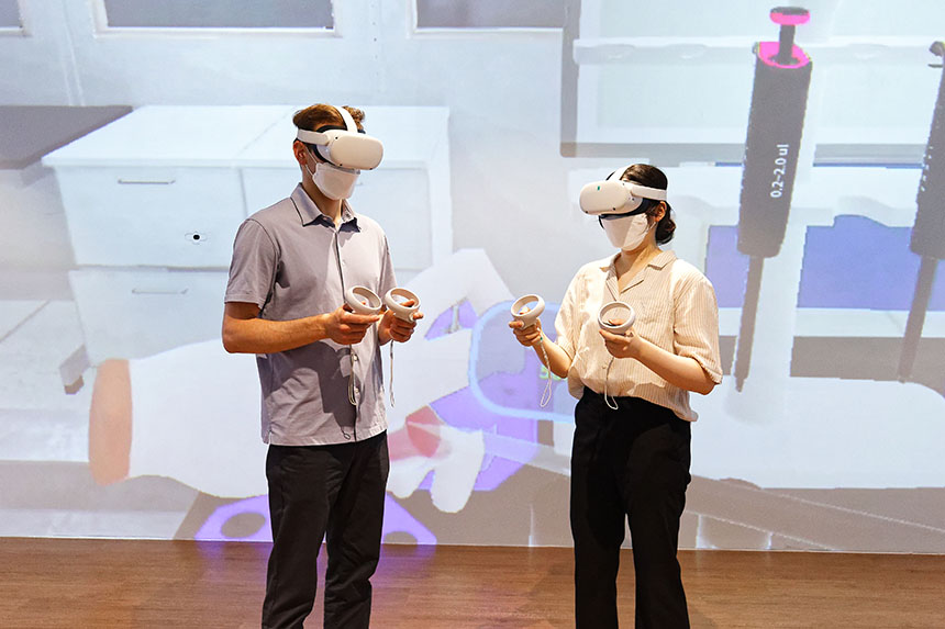 College of Life Science and Biotechnology Adopts VR Contents in Lab Courses